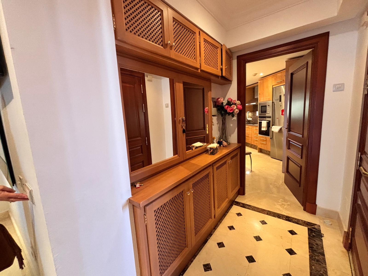Appartement te koop in Estepona | 3 slaapkamers H5373142