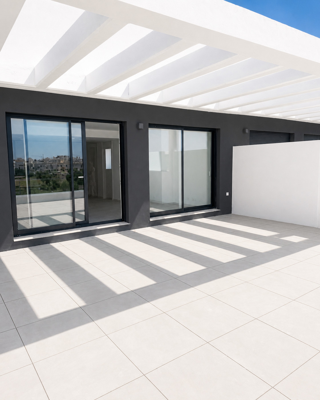Duplex te koop in Estepona | 3 slaapkamers H5373187