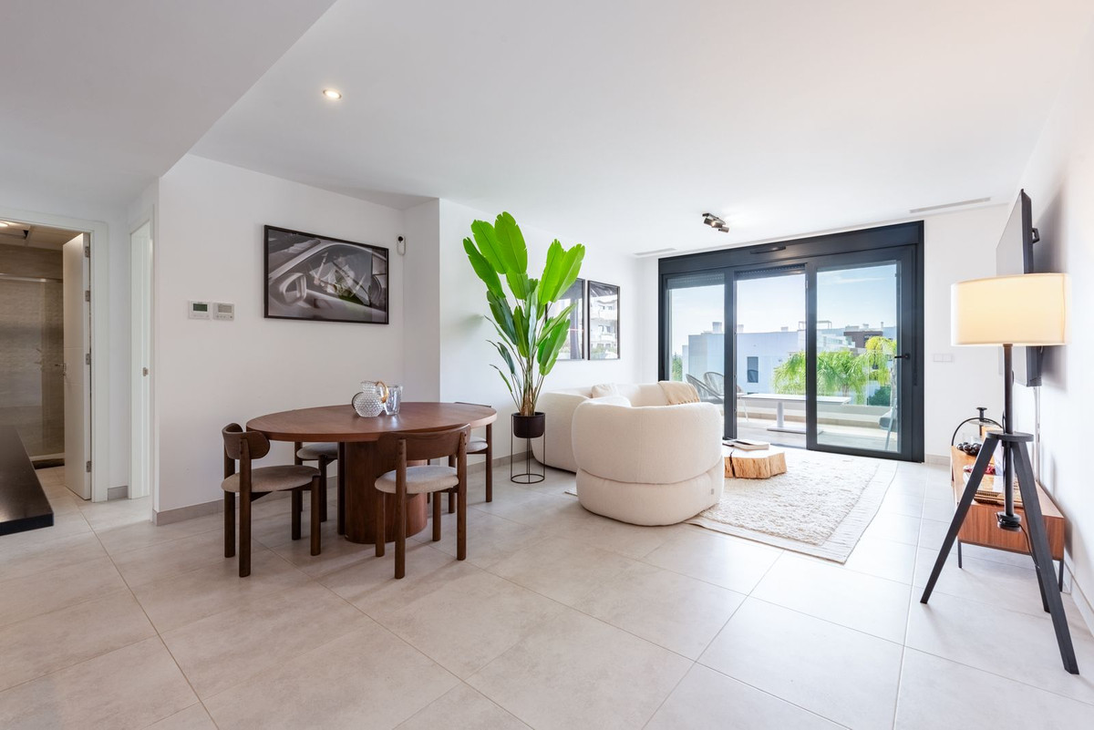 Appartement te koop in Estepona | 2 slaapkamers H5373775