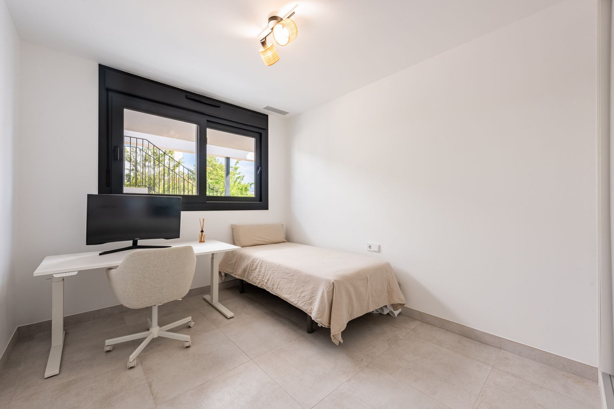Appartement te koop in Estepona | 2 slaapkamers H5373775