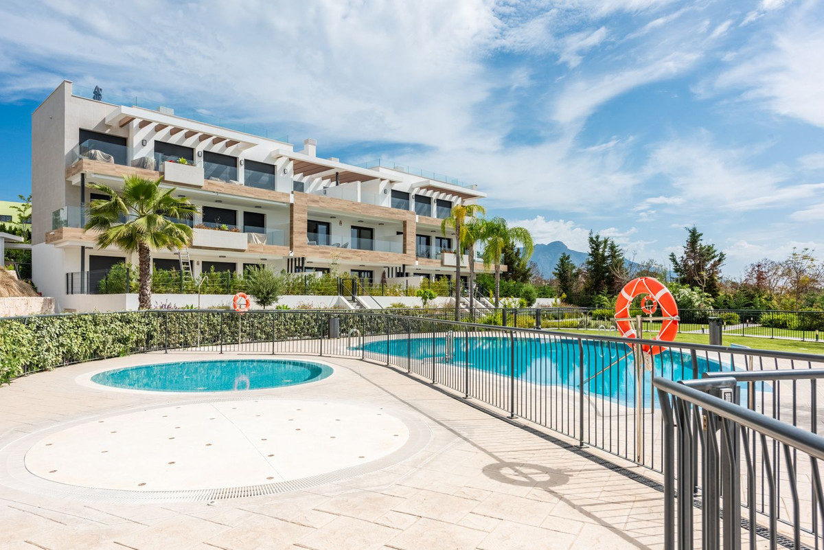 Appartement te koop in Estepona | 2 slaapkamers H5373775