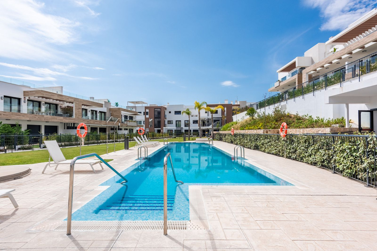 Appartement te koop in Estepona | 2 slaapkamers H5373775