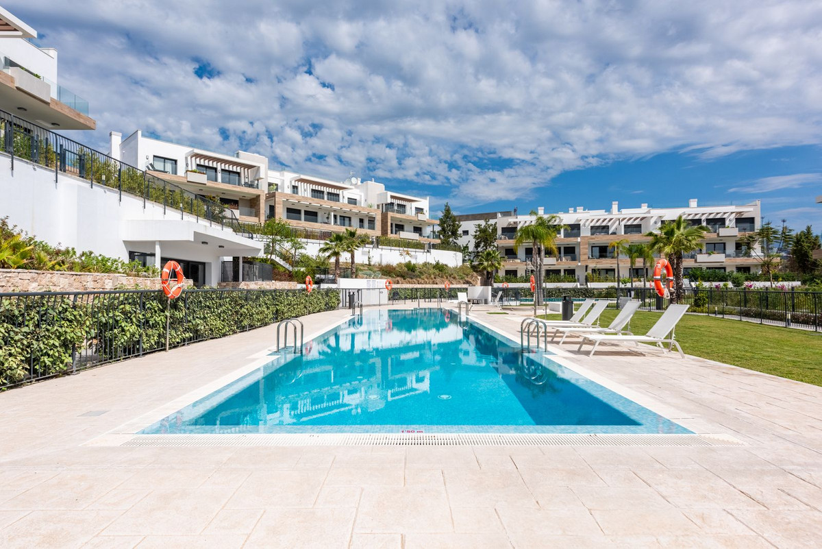 Appartement te koop in Estepona | 2 slaapkamers H5373775