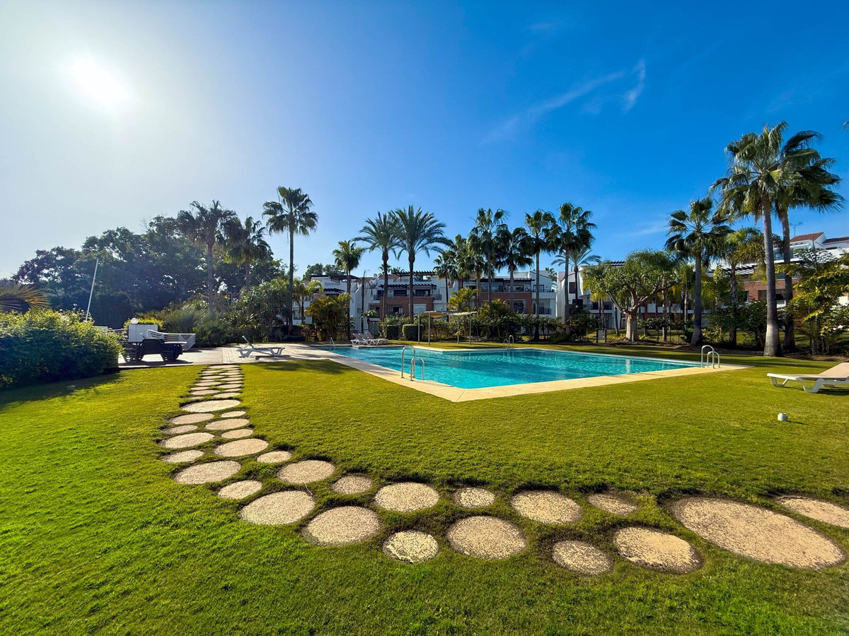 Appartement te koop in Estepona | 3 slaapkamers H5374180