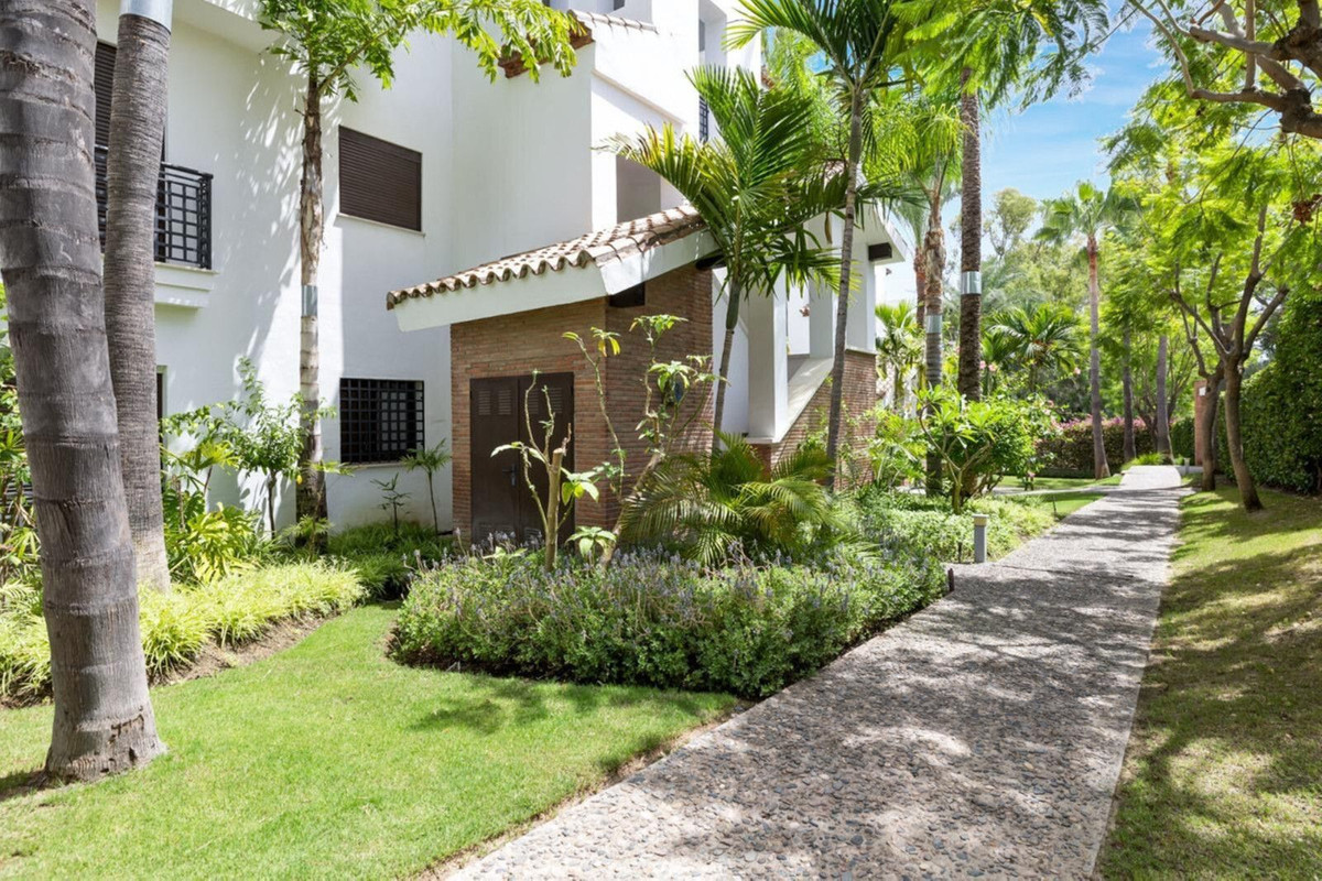 Appartement te koop in Estepona | 3 slaapkamers H5374180