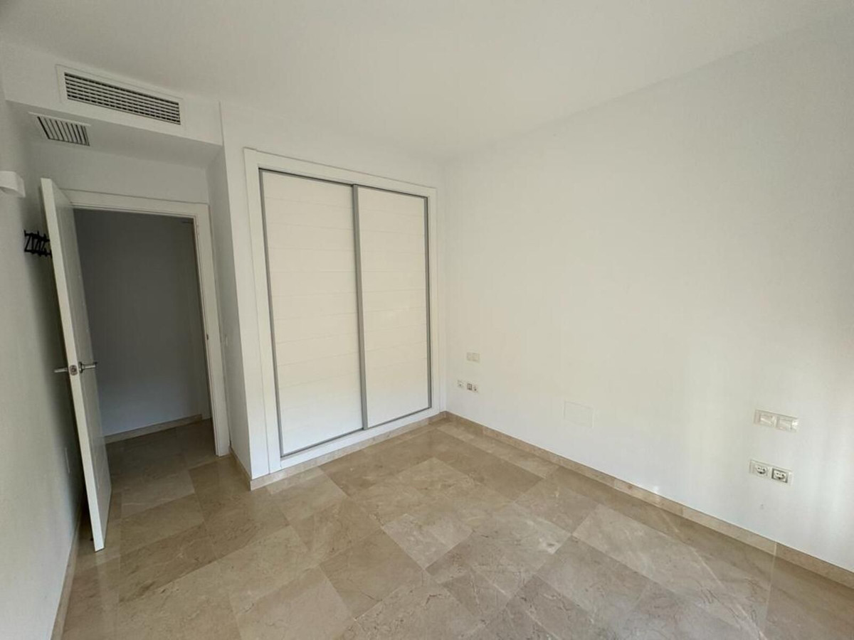 Appartement te koop in Estepona | 3 slaapkamers H5374180