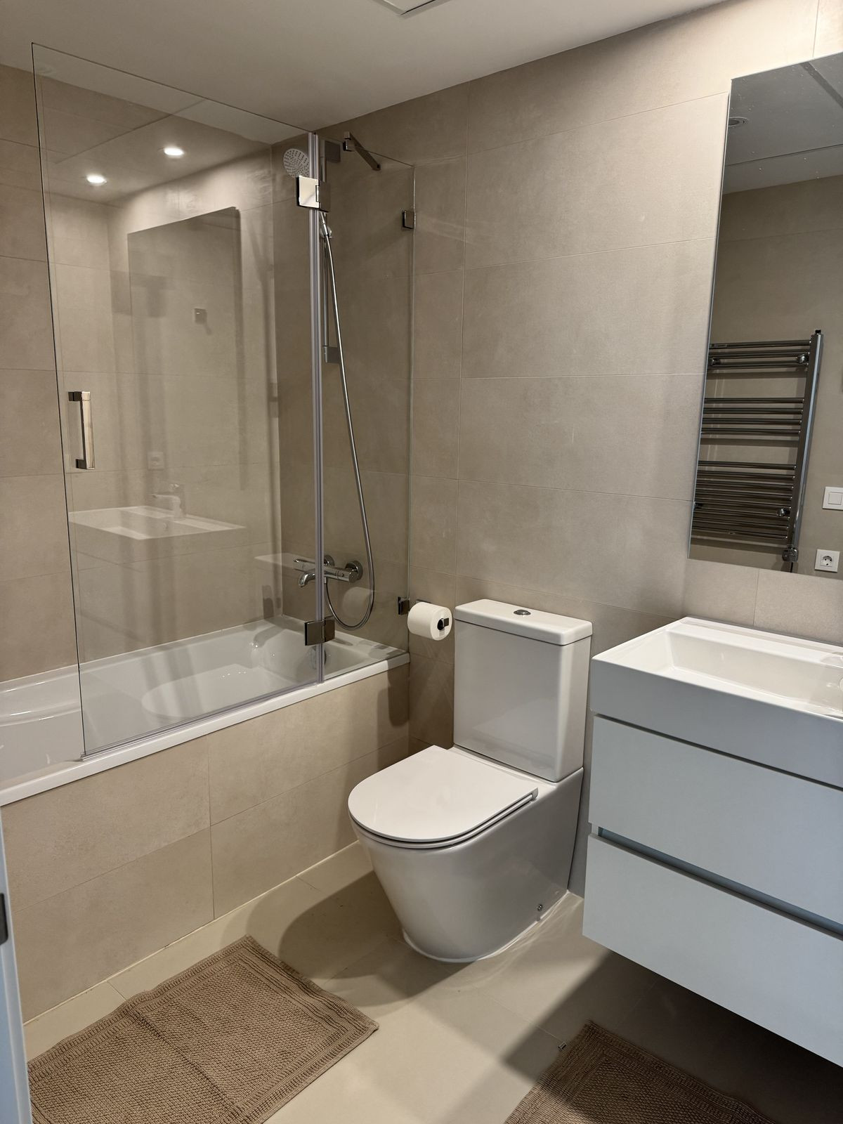 Appartement te koop in Estepona | 2 slaapkamers H5374513