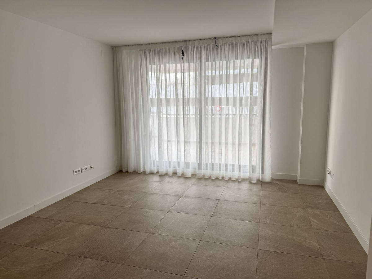 Appartement te koop in Estepona | 2 slaapkamers H5374513