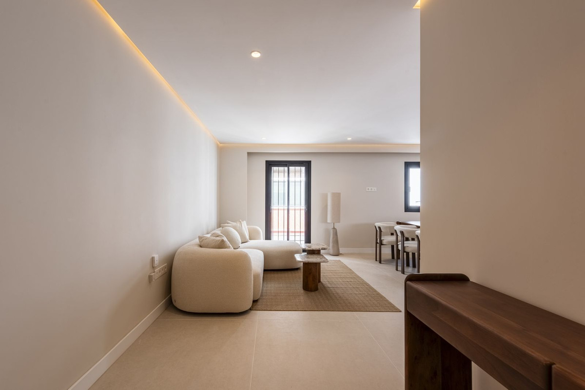 Appartement te koop in Estepona | 4 slaapkamers H5374549