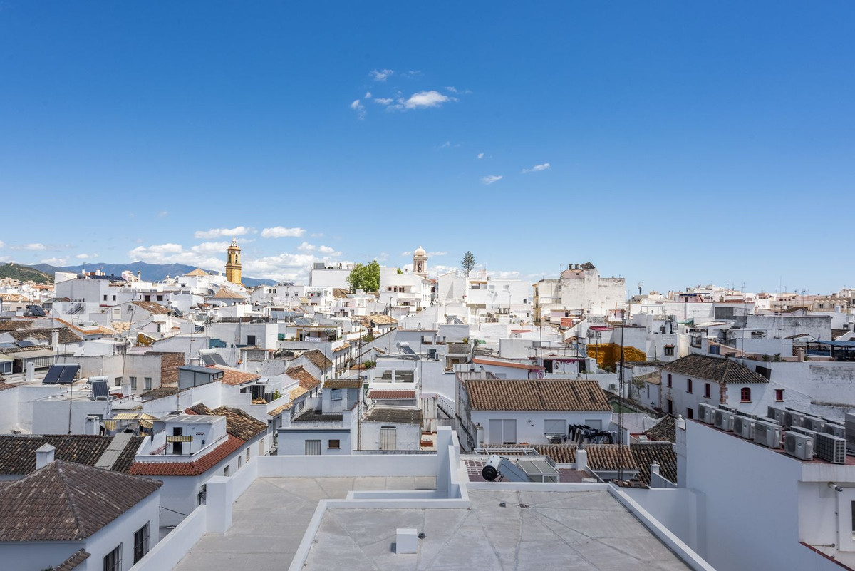 Appartement te koop in Estepona | 4 slaapkamers H5374549