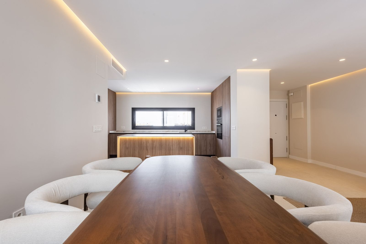 Appartement te koop in Estepona | 4 slaapkamers H5374549