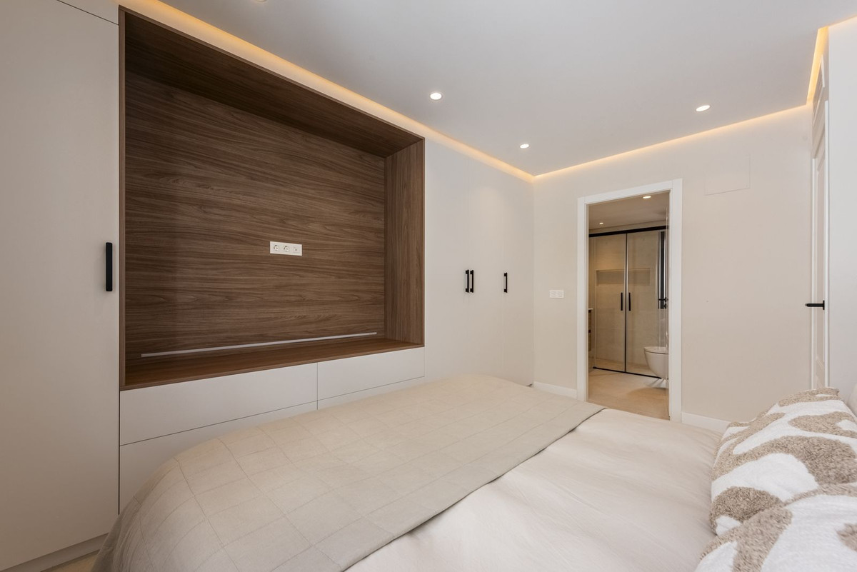 Appartement te koop in Estepona | 4 slaapkamers H5374549