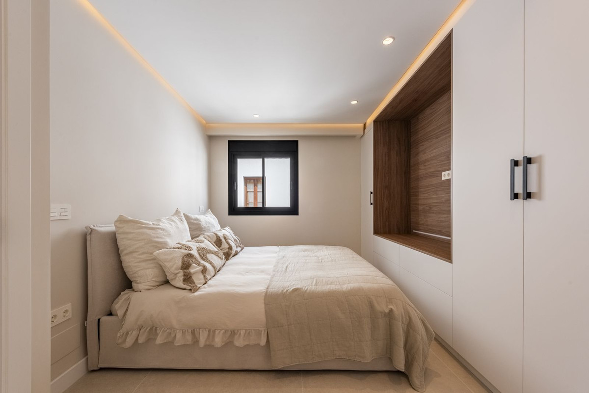 Appartement te koop in Estepona | 4 slaapkamers H5374549