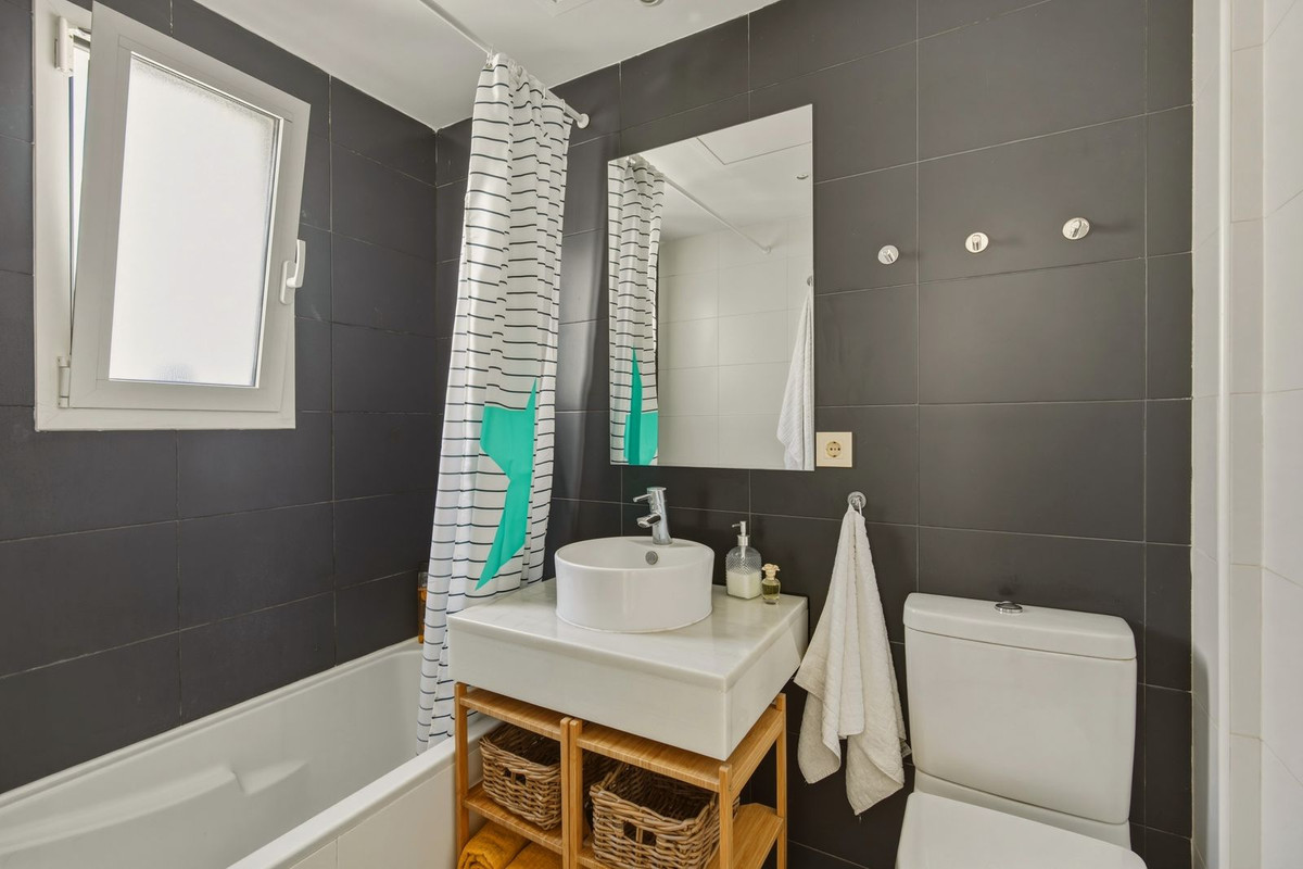 Appartement te koop in Estepona | 2 slaapkamers H5374735