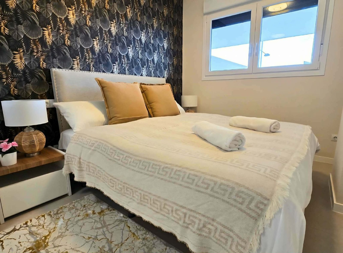 Appartement te koop in Estepona | 2 slaapkamers H5374786