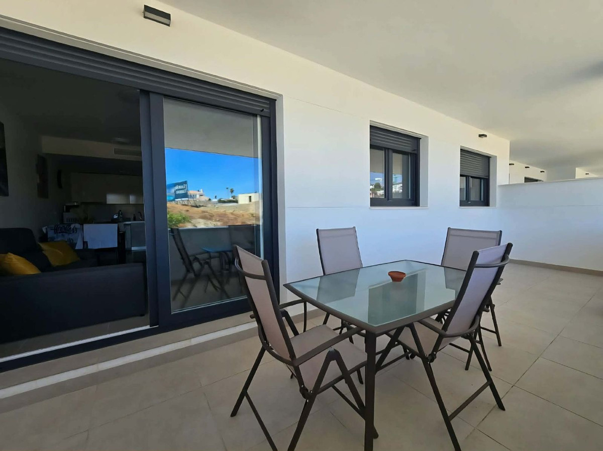 Appartement te koop in Estepona | 2 slaapkamers H5374786