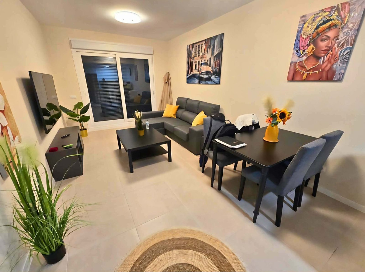 Appartement te koop in Estepona | 2 slaapkamers H5374786