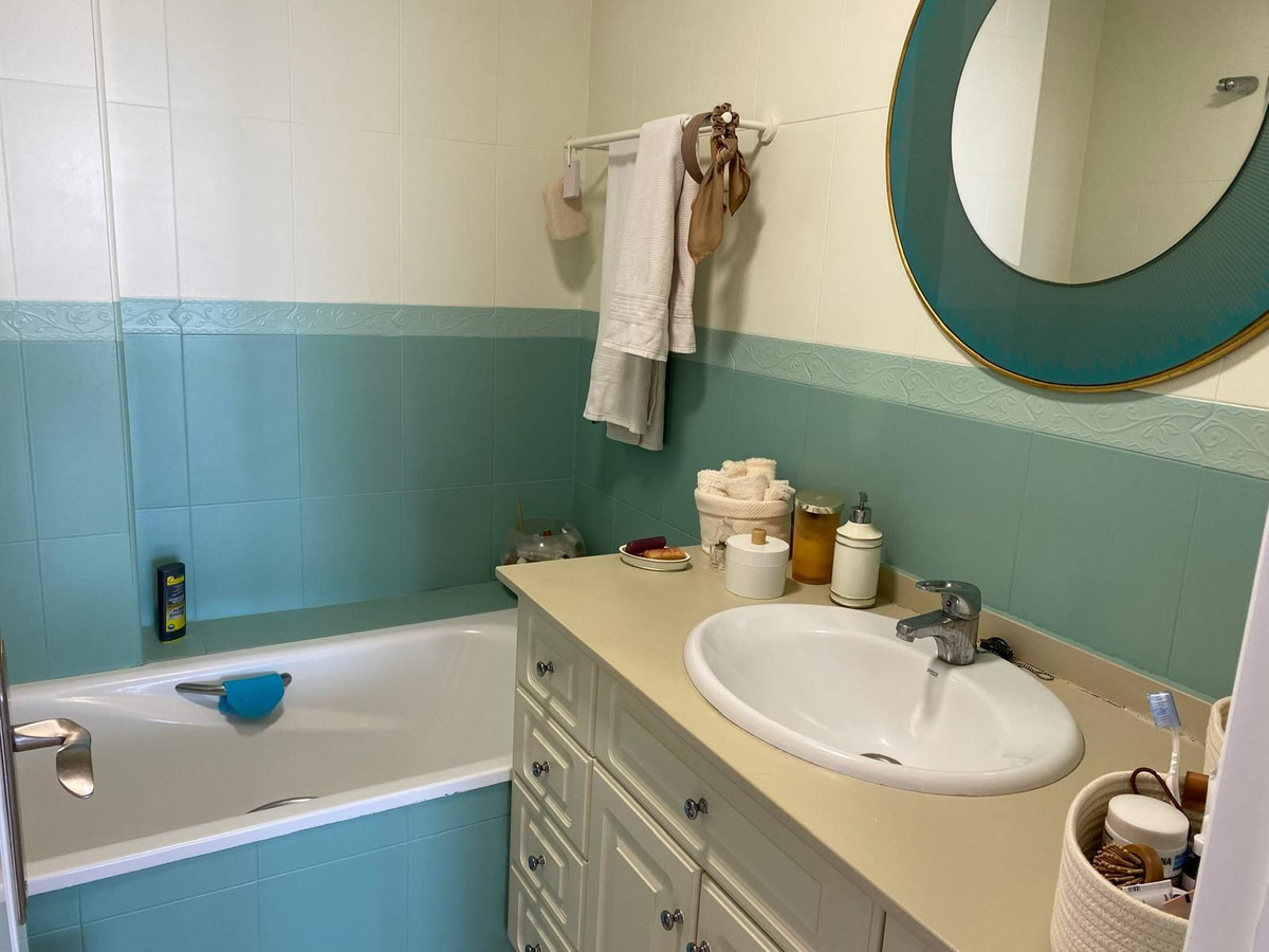 Appartement te koop in Estepona | 2 slaapkamers H5375806