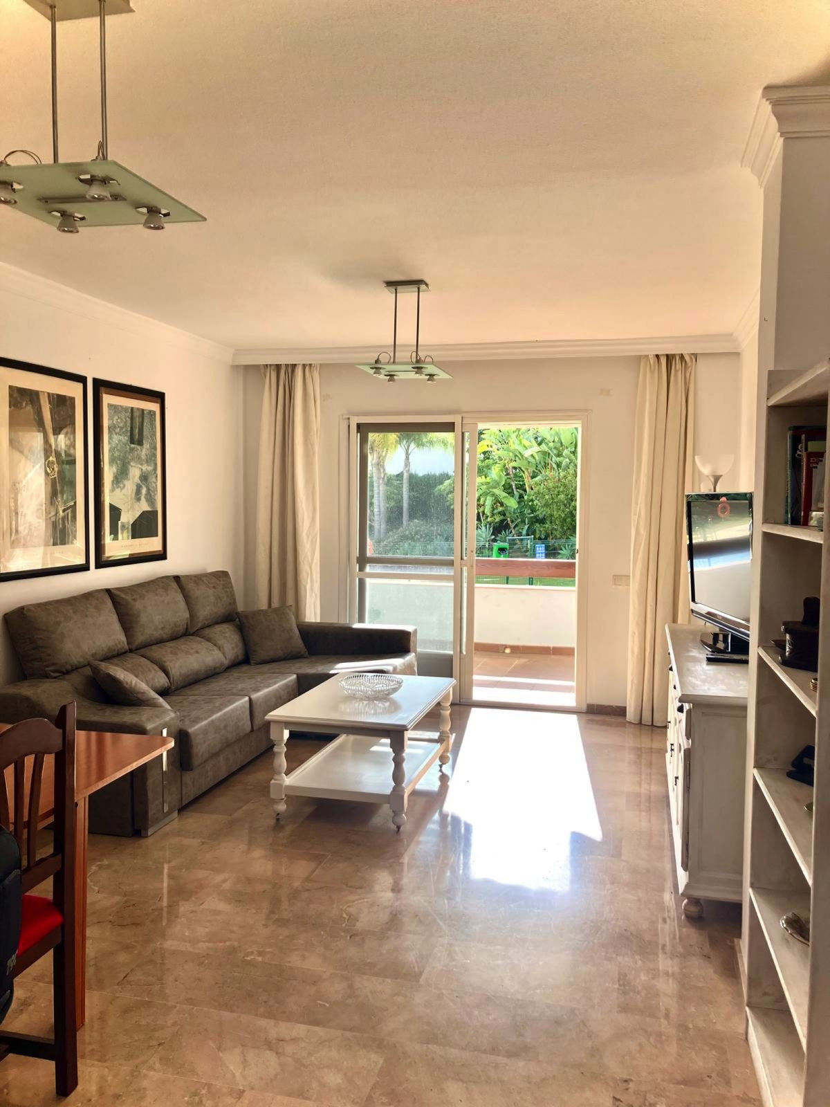 Duplex te koop in Estepona | 2 slaapkamers H5378338