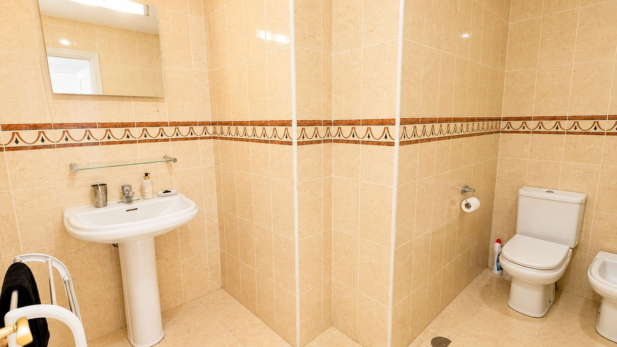 Appartement te koop in Estepona | 2 slaapkamers H5378950