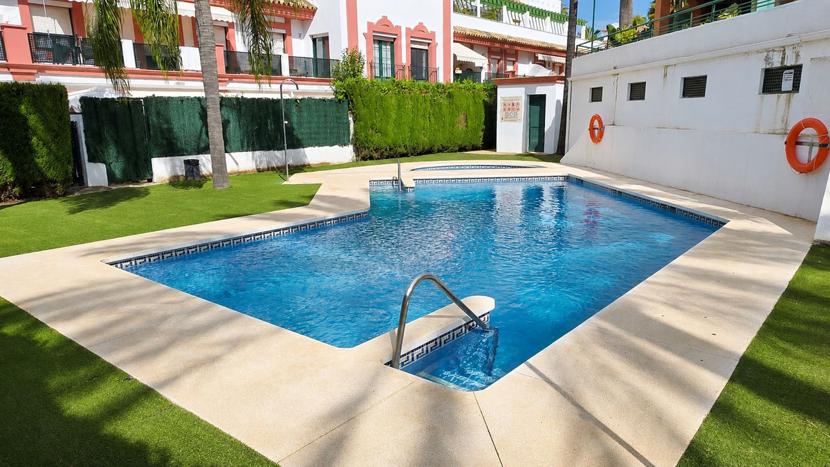 Appartement te koop in Estepona | 2 slaapkamers H5378950