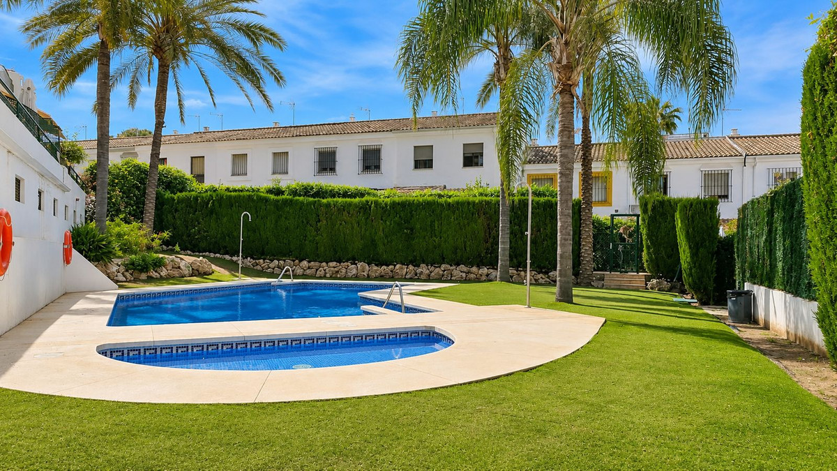 Appartement te koop in Estepona | 2 slaapkamers H5378950