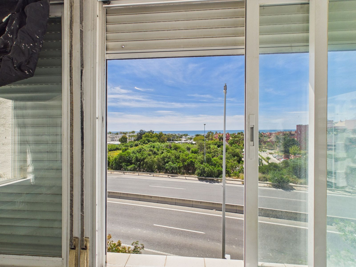 Appartement te koop in Estepona | 3 slaapkamers H5379004