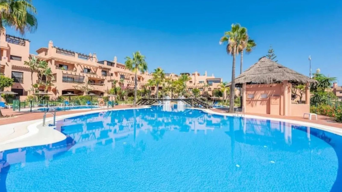 Appartement te koop in Estepona | 4 slaapkamers H5379208
