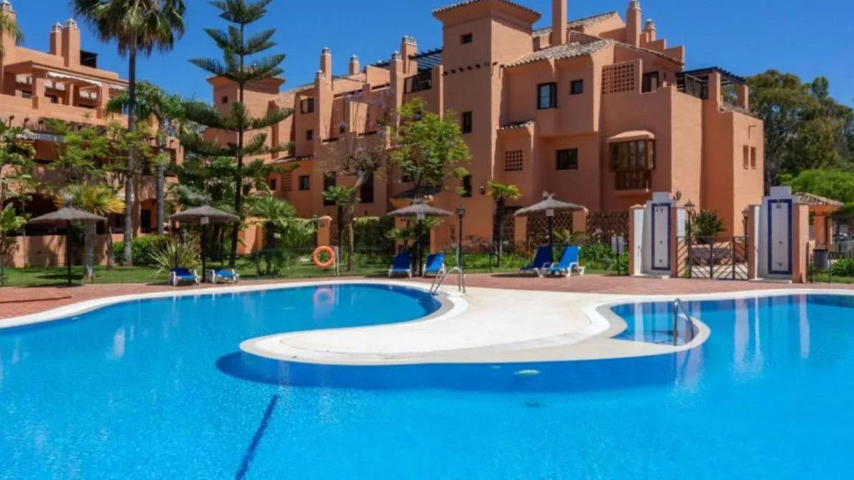 Appartement te koop in Estepona | 4 slaapkamers H5379208