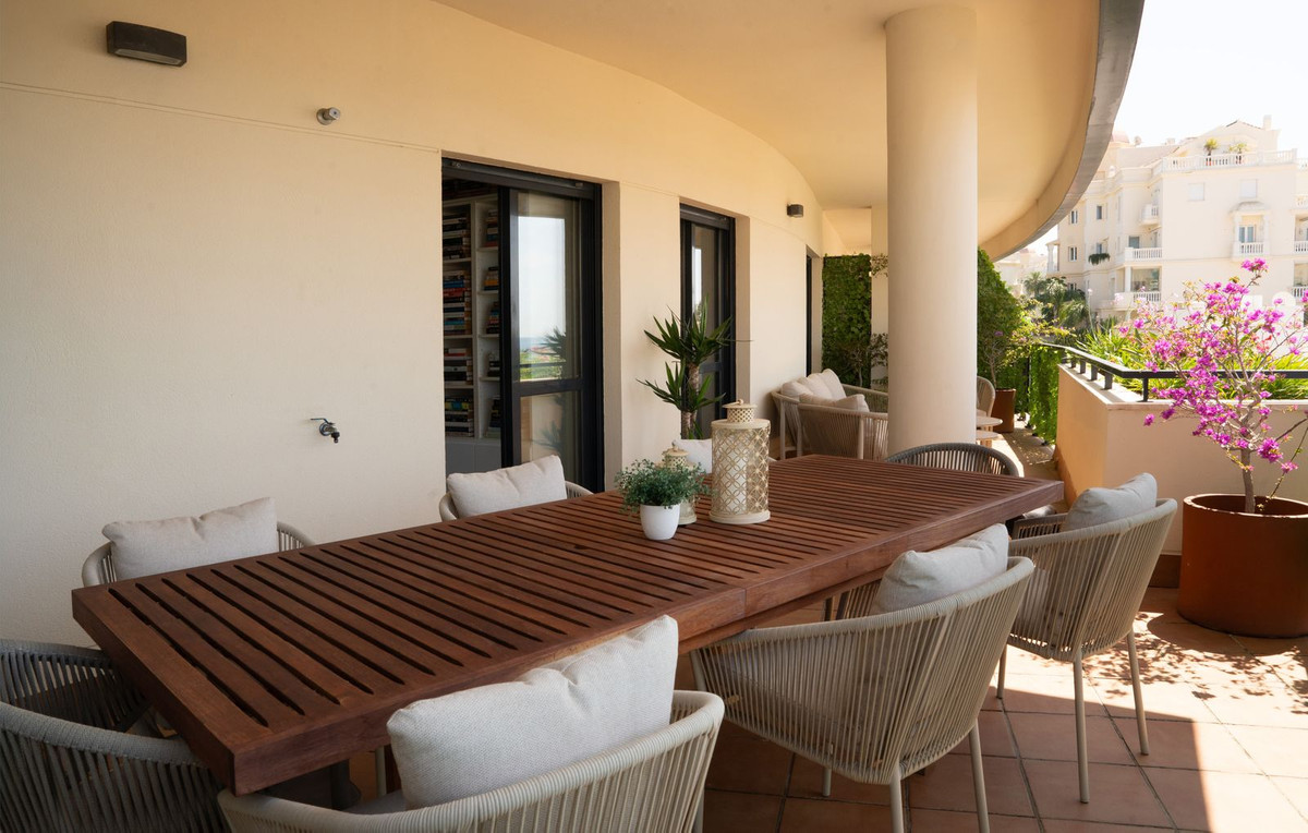 Appartement te koop in Estepona | 2 slaapkamers H5380141