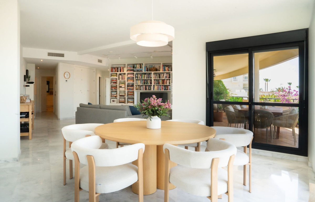 Appartement te koop in Estepona | 2 slaapkamers H5380141