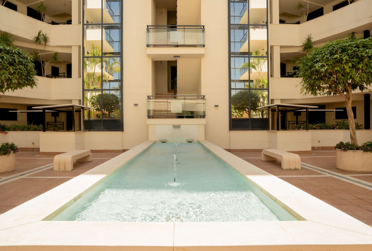 Appartement te koop in Estepona | 2 slaapkamers H5380141