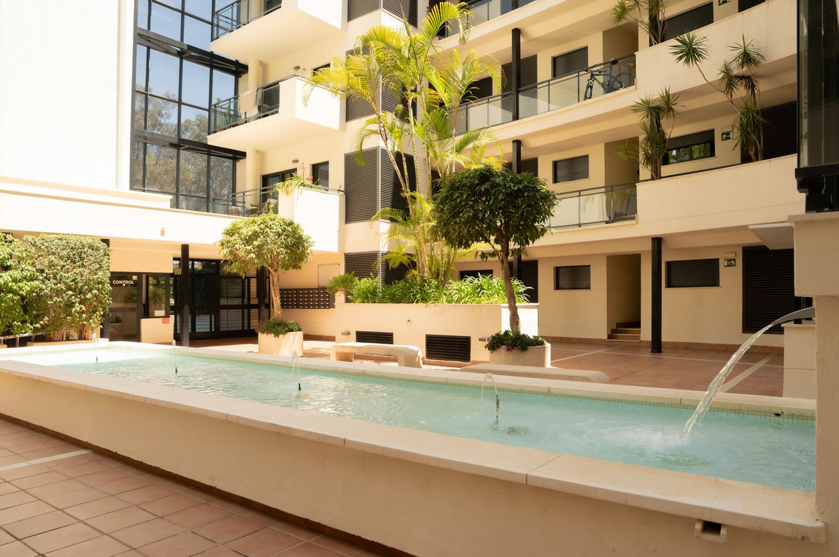 Appartement te koop in Estepona | 2 slaapkamers H5380141