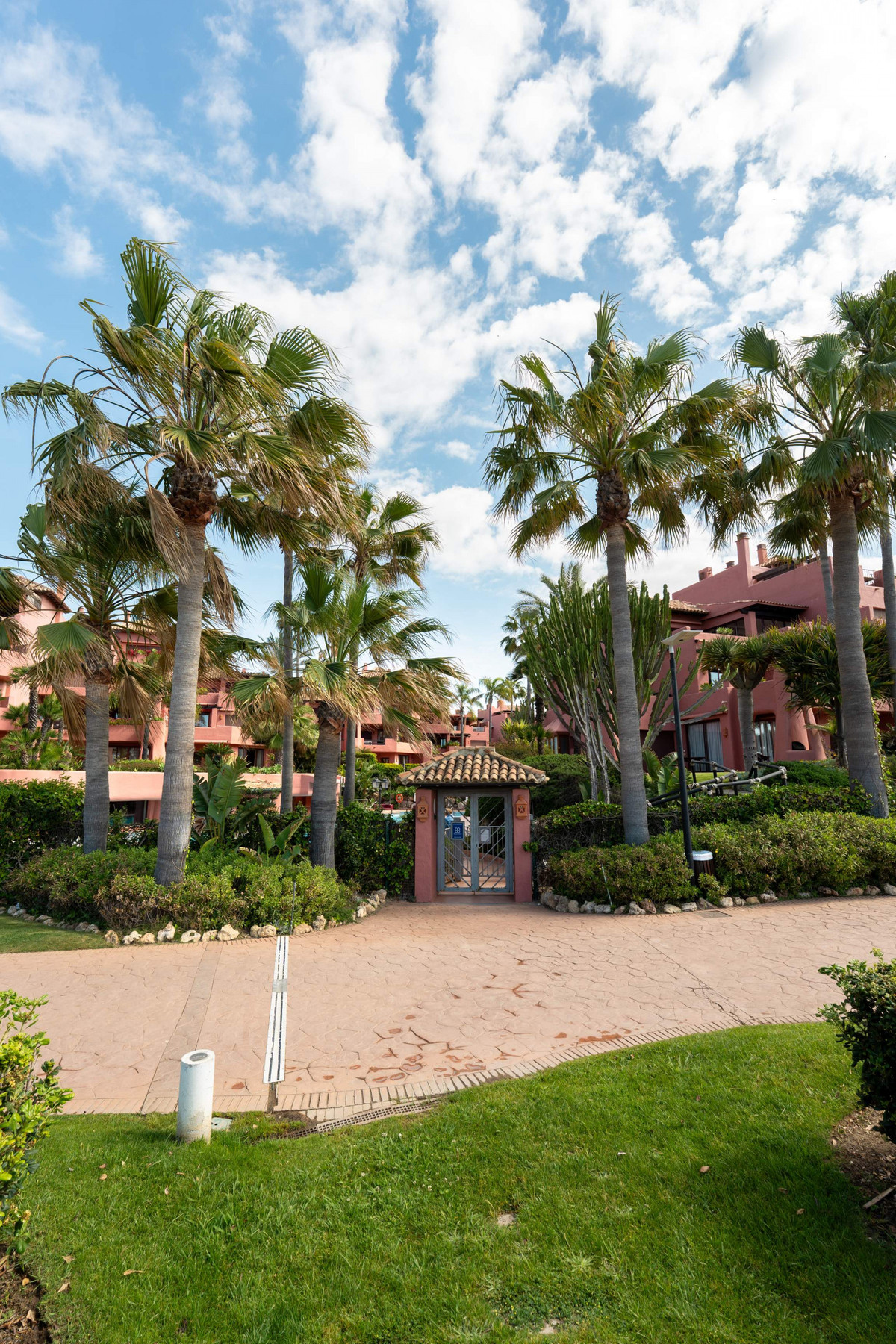 Appartement te koop in Estepona | 3 slaapkamers H5380384