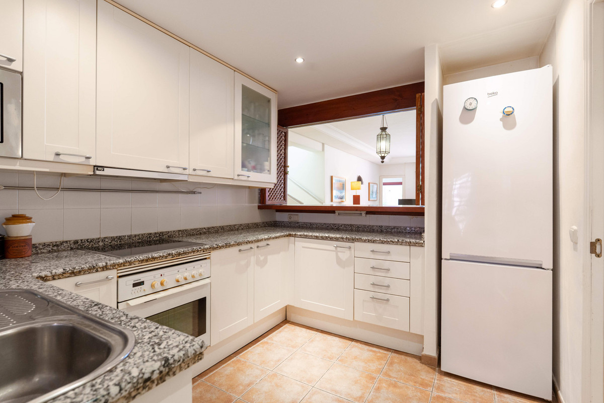 Appartement te koop in Estepona | 3 slaapkamers H5380384