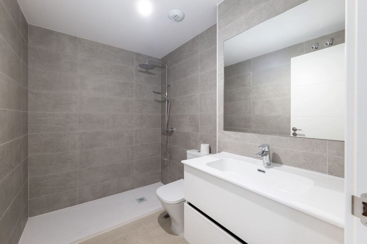 Appartement te koop in Estepona | 2 slaapkamers H5381014