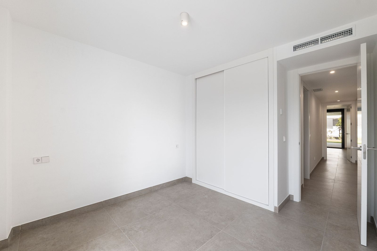 Appartement te koop in Estepona | 3 slaapkamers H5382052