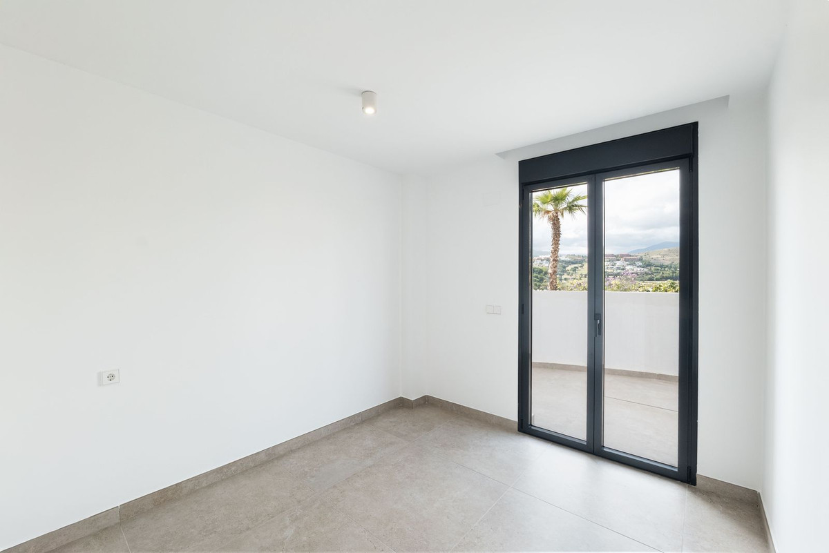 Appartement te koop in Estepona | 3 slaapkamers H5382052