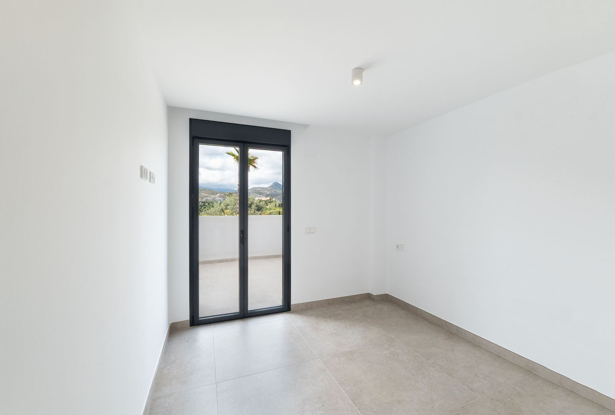 Appartement te koop in Estepona | 3 slaapkamers H5382052