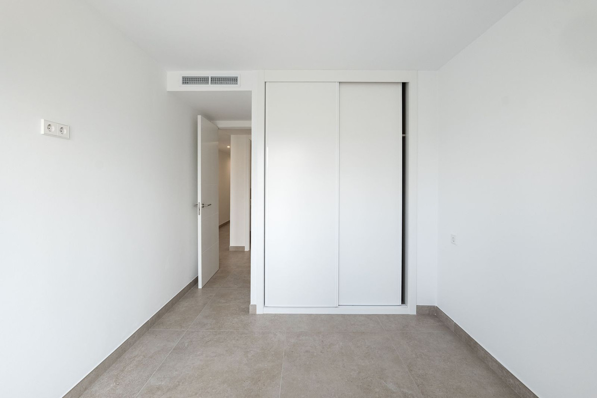 Appartement te koop in Estepona | 3 slaapkamers H5382052