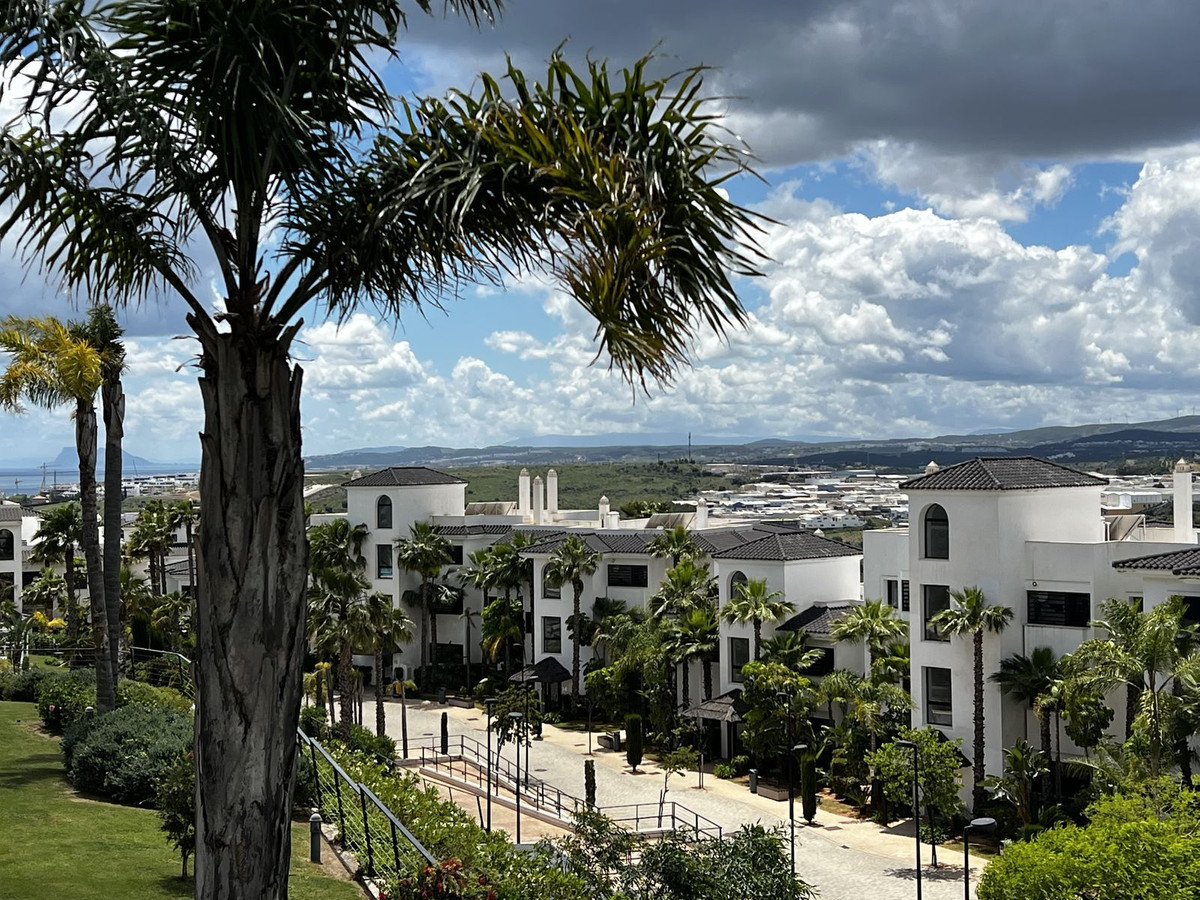 Appartement te koop in Estepona | 2 slaapkamers H5382088