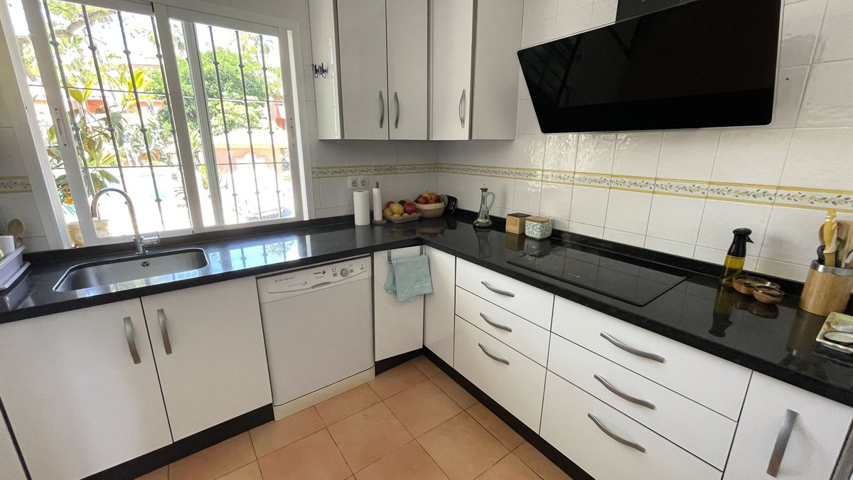 Appartement te koop in Estepona | 3 slaapkamers H5382118