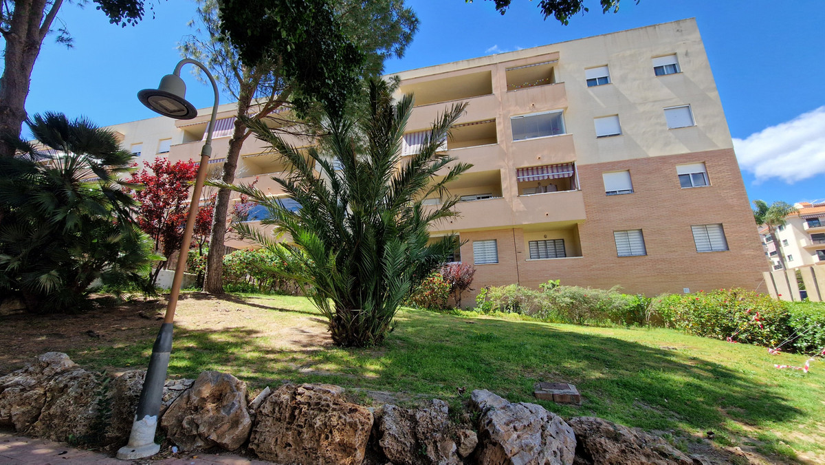 Appartement te koop in Estepona | 3 slaapkamers H5382376