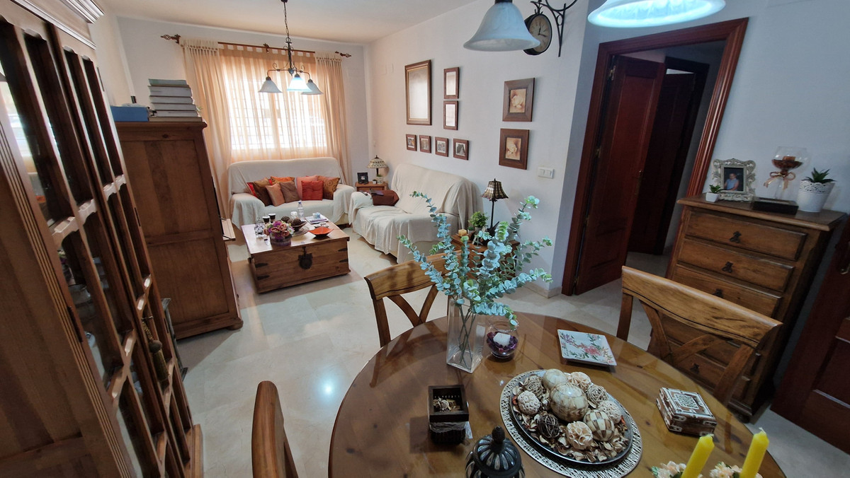 Appartement te koop in Estepona | 3 slaapkamers H5382376