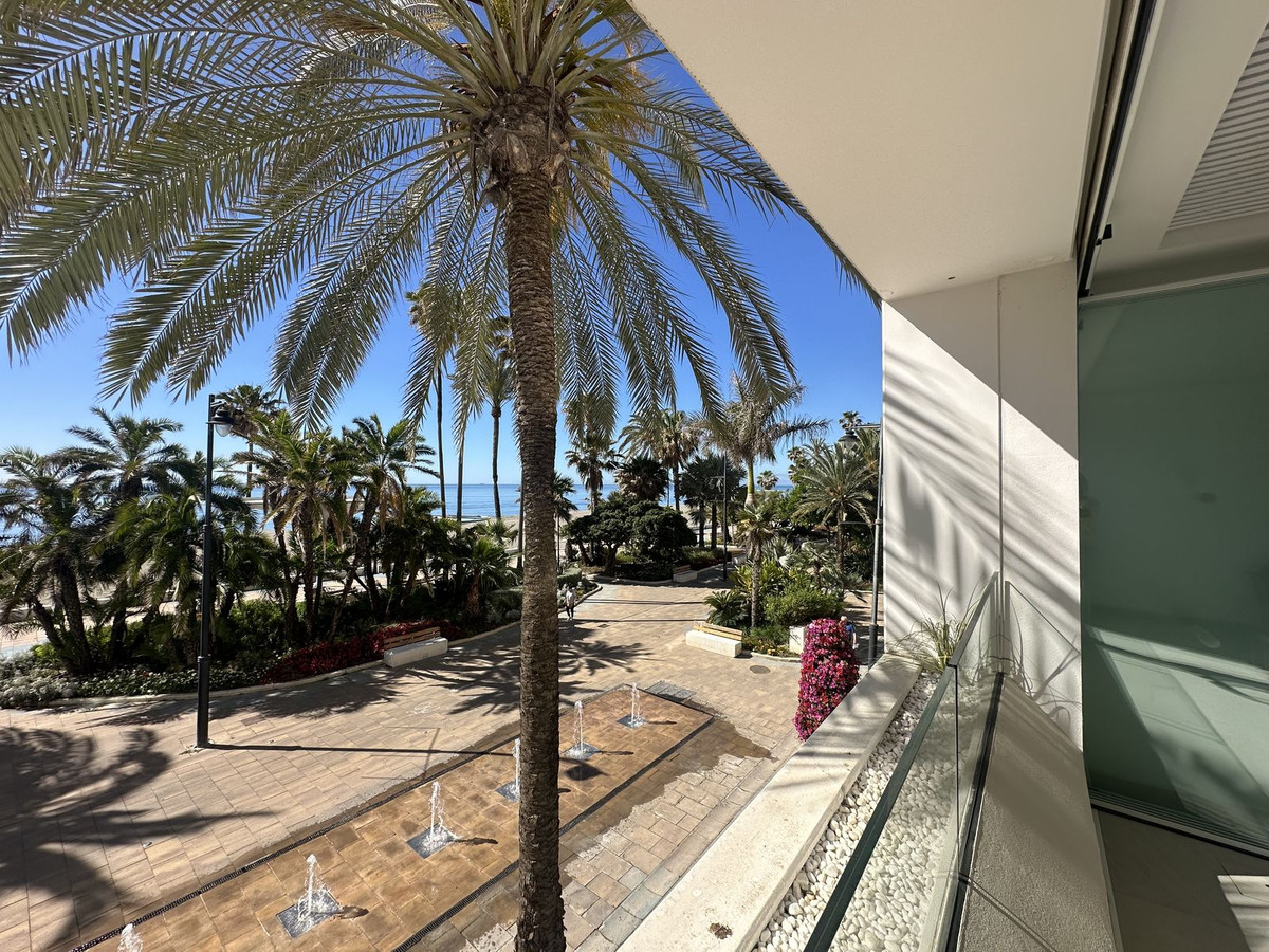 Appartement te koop in Estepona | 3 slaapkamers H5382736