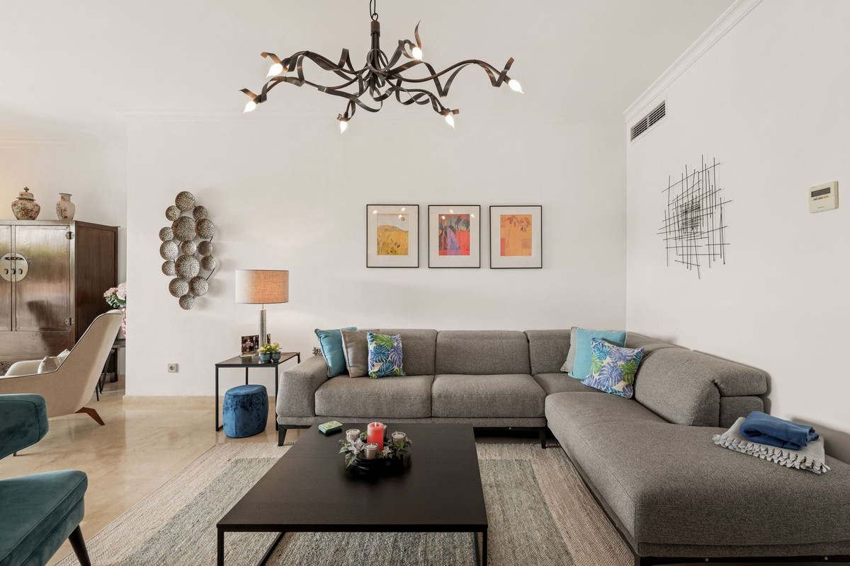 Appartement te koop in Estepona | 2 slaapkamers H5382901