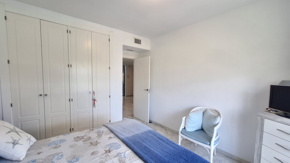Appartement te koop in Estepona | 3 slaapkamers H5383261