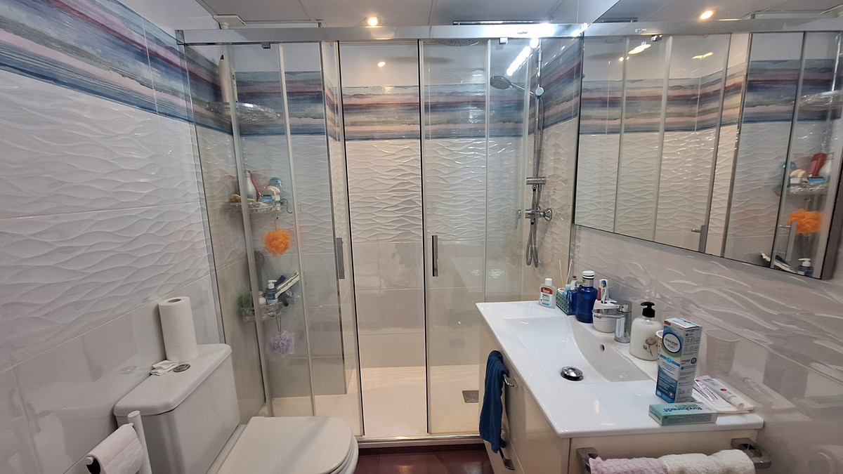 Appartement te koop in Estepona | 3 slaapkamers H5383261