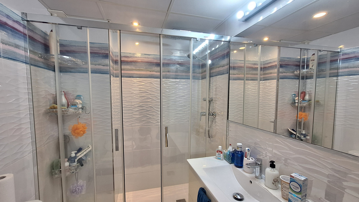 Appartement te koop in Estepona | 3 slaapkamers H5383261