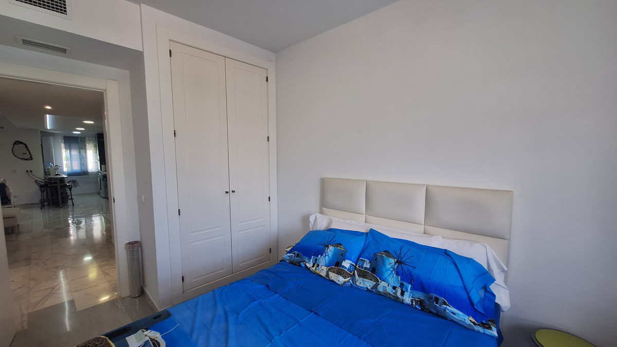 Appartement te koop in Estepona | 3 slaapkamers H5383261